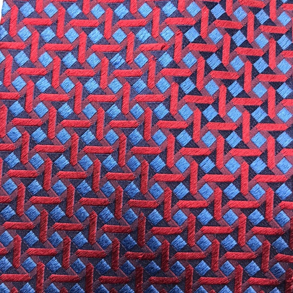 Van Heusen Tie Geo pattern - Picture 2 of 5